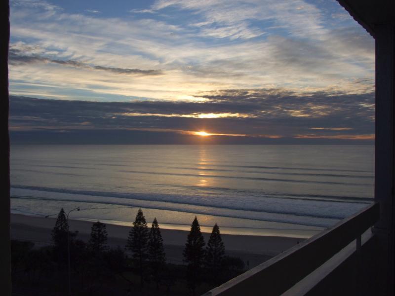 The Shore Apartments - Beachfront Gold Coast Dış mekan fotoğraf