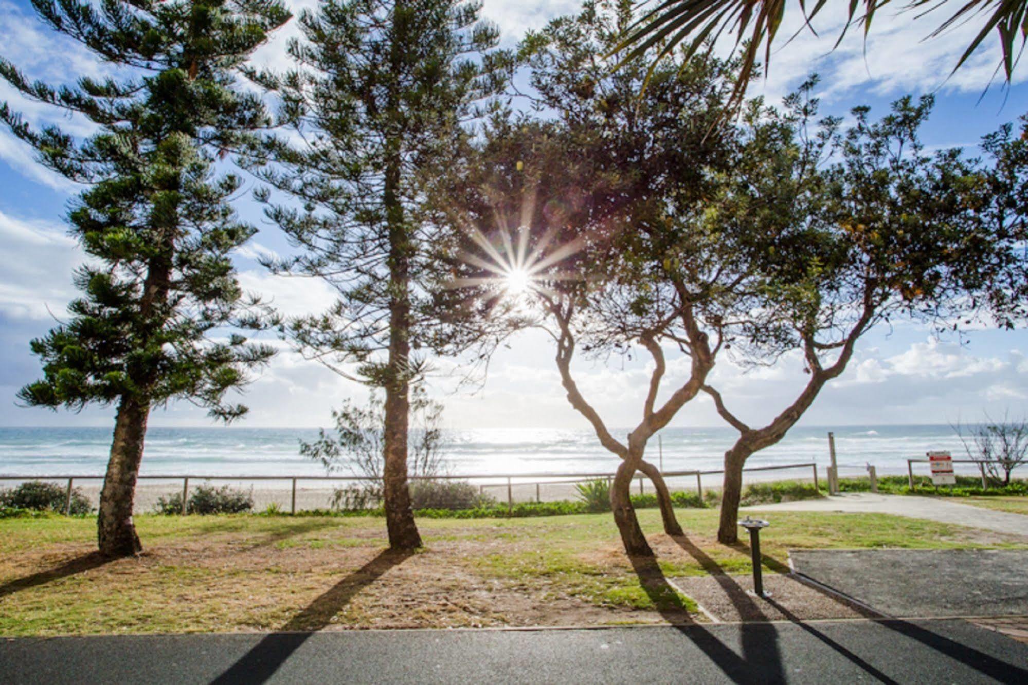 The Shore Apartments - Beachfront Gold Coast Dış mekan fotoğraf